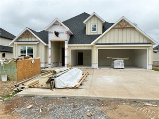 1150 Red Maple St, Centerton, AR 72719