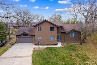 203 Oak Ct, Minooka, IL 60447