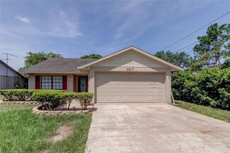 5817 10th St, Zephyrhills, FL 33542