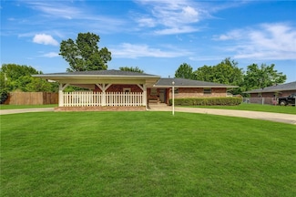 116 Rogers Circle Dr, Springdale, AR 72764