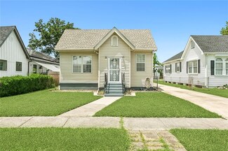 3700 Piedmont Dr, New Orleans, LA 70122