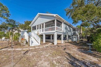 41 Pompano Dr, Panacea, FL 32346