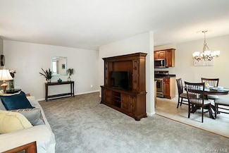 2449 Union Blvd Unit 19B, Islip, NY 11751