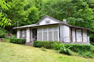 530 Panther Branch Rd, Hot Springs, NC 28743