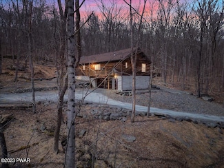 148 Liberty Ln, Lackawaxen, PA 18435