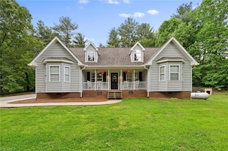 387 Rambling Woods Dr, North Wilkesboro, NC 28659
