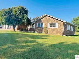 45869 E Hwy, Milan, MO 63556