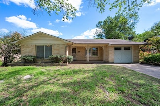 2903 College Cir, Corsicana, TX 75110
