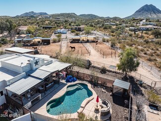 48060 N 23rd Ave, New River, AZ 85087