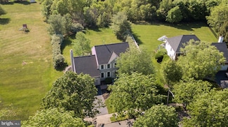 5 Shadow Dr, Princeton Junction, NJ 08550