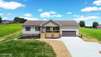 294 Mountain Perkins Ln, Jacksboro, TN 37757