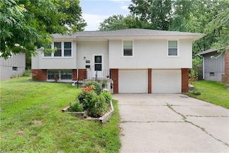 13211 Craig Ave, Grandview, MO 64030