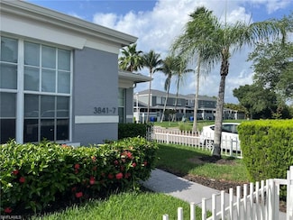 3841 Schoolhouse Rd E Unit 7, Fort Myers, FL 33916