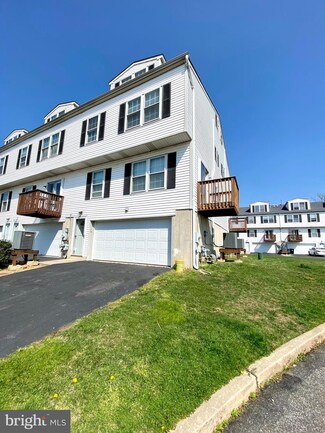 1 Carre Ave Unit 1, Essington, PA 19029