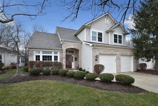 11726 Greystone Point, Strongsville, OH 44149