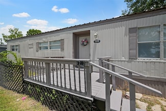 1202 Willow Ln, League City, TX 77573