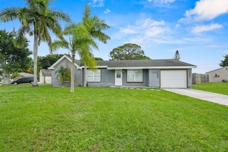 2079 SE Triumph Rd, Port Saint Lucie, FL 34952