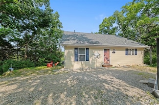 28 Cedar Dr, New Florence, MO 63363