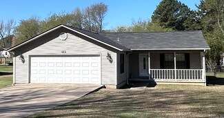 422 Lee St, Heber Springs, AR 72543