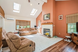 18 Mitchell Ave, Roseland, NJ 07068