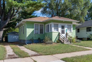 1073 Columbus Ave, Benton Harbor, MI 49022
