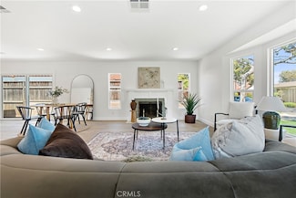 3991 Hubert Ave, Los Angeles, CA 90008