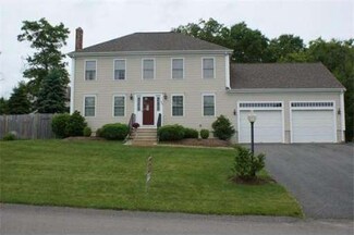 265 Powhattan Dr, East Taunton, MA 02718