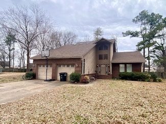 404 Ballard Cir, Trumann, AR 72472