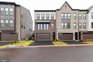2613 Jetstream Rd, Herndon, VA 20171