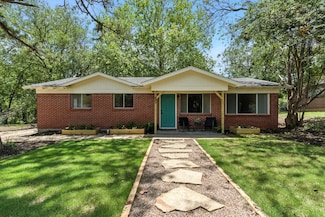 1423 W Ball St, Weatherford, TX 76086