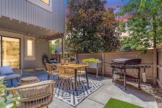 1152 S Yosemite Way Unit 29, Denver, CO 80247
