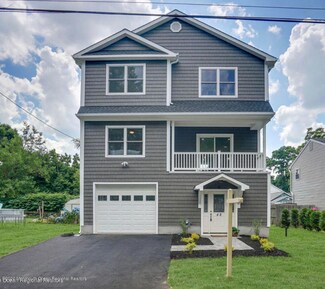 48 Oregon Ave, North Middletown, NJ 07748