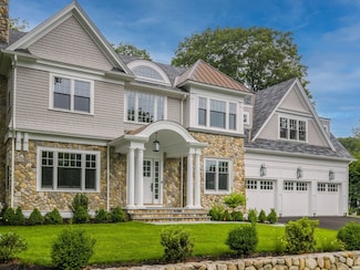 7 Mountview Rd, Wellesley Hills, MA 02481