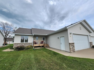 656 Obrien Pkwy, Belle Plaine, MN 56011