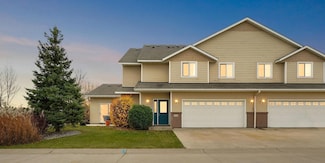 1014 Katelyn Cir, Montgomery, MN 56069