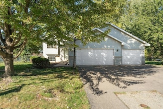 29640 Broadway St, Lindstrom, MN 55045