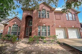 9127 Stoneleigh Dr, Sugar Land, TX 77479