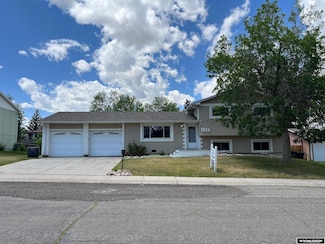 1822 Shattuck Ave, Casper, WY 82601
