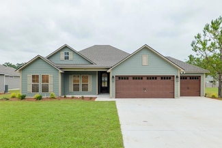 601 Katherine Ln, Hahira, GA