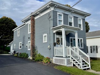 286 W 7th St, Oswego, NY 13126