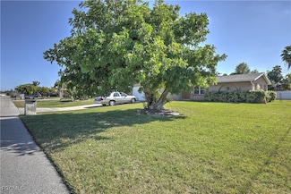 1004 SE 25th Terrace, Cape Coral, FL 33904