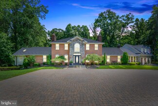 337 River Bend Rd, Great Falls, VA 22066