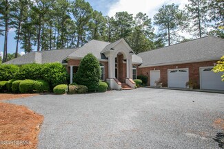 63 Abbottsford Dr, Pinehurst, NC 28374