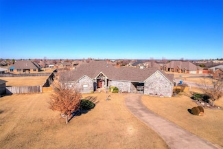 4611 Creekside Dr, Tuttle, OK 73089