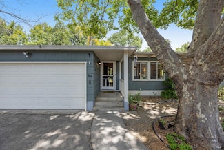 24 Los Alondras Ct, Novato, CA 94947