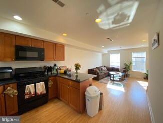 1131 W Nevada St, Philadelphia, PA 19133