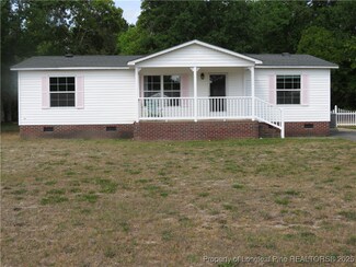 5212 Perry Oliver Dr, Hope Mills, NC 28348