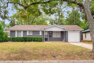 1704 Foster Dr, Arlington, TX 76012