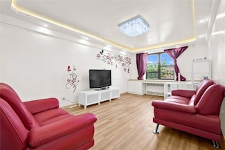 26-25 141st St Unit 6A, Flushing, NY 11354