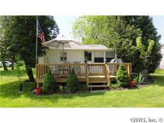 1158 State St, Clayton, NY 13624
